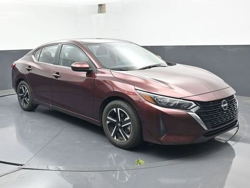 Used 2025 Nissan Sentra SV FWD image 2