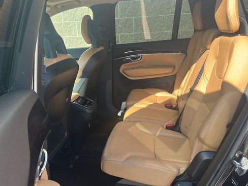Used 2016 Volvo XC90 T6 Momentum w/ Momentum Plus Package AWD/4WD image 30