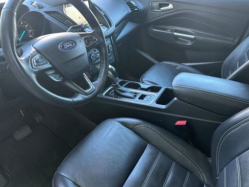 Used 2019 Ford Escape Titanium FWD image 10