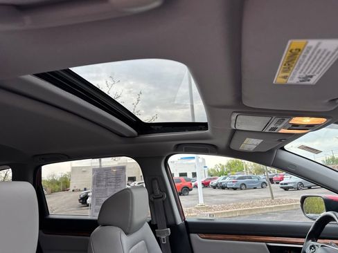 Used 2021 Honda CR-V Touring image 17