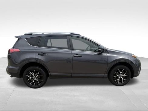 Used 2018 Toyota RAV4 SE w/ All Weather Liner Package AWD/4WD image 20