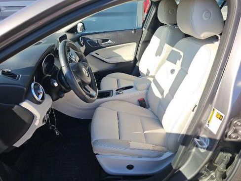 Used 2017 Mercedes-Benz GLA 250 w/ Premium Package image 4