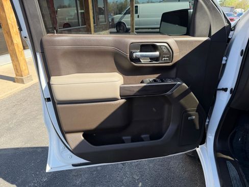 Used 2020 Chevrolet Silverado 1500 LTZ image 12