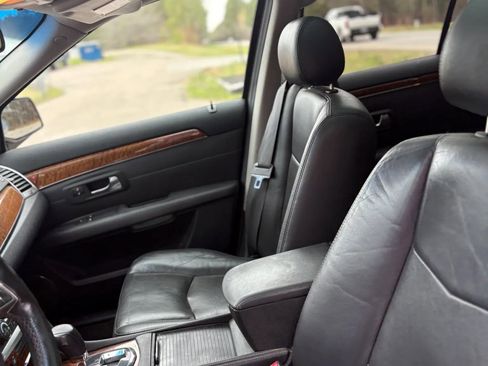 Used 2008 Cadillac SRX AWD w/ Utility Package image 12