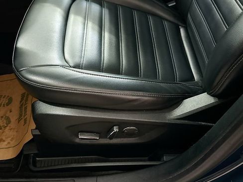 Used 2019 Ford Edge SEL w/ Equipment Group 201A AWD/4WD image 19
