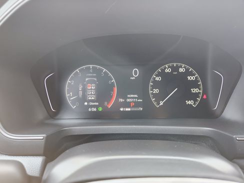 Used 2025 Honda Pilot TrailSport image 32