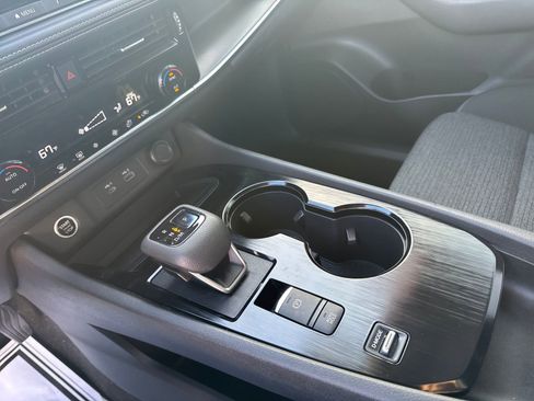 Certified 2022 Nissan Rogue SV image 20