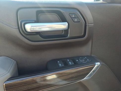 Used 2021 Chevrolet Silverado 1500 LT Trail Boss w/ Convenience Package II AWD/4WD image 15