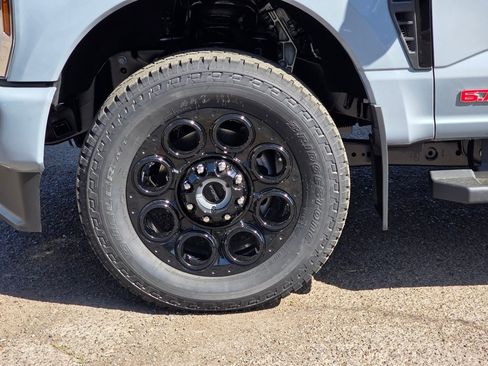 New 2025 Ford F350 Lariat w/ Lariat Ultimate Package image 29