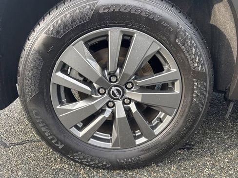 Used 2024 Nissan Pathfinder SV image 44