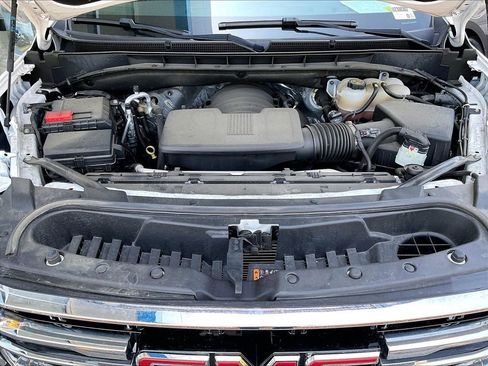 Used 2023 GMC Yukon SLT w/ SLT Premium Package AWD/4WD image 31