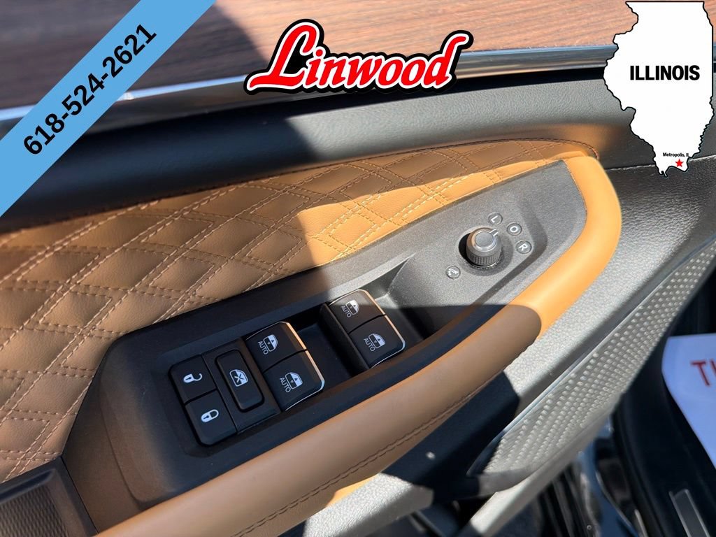 Used 2025 Jeep Grand Cherokee Summit AWD/4WD image 17