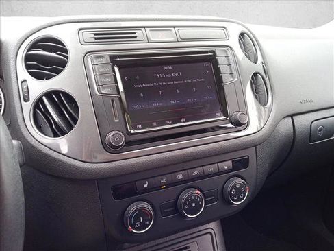 Used 2017 Volkswagen Tiguan Wolfsburg Edition image 21