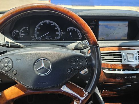 Used 2012 Mercedes-Benz CL 550 4MATIC w/ Sport Pkg image 37