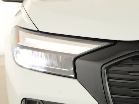 Certified 2023 Audi Q4 e-tron Premium Plus w/ Premium Plus AWD/4WD image 36