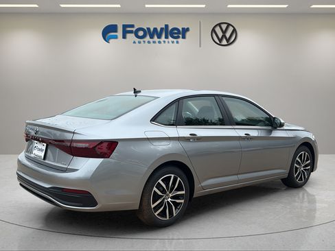 New 2026 Volkswagen Jetta SE FWD image 7