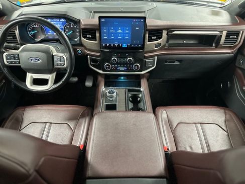 Certified 2023 Ford Expedition Limited image 3