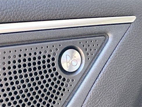 Used 2021 Ford Edge Titanium image 18