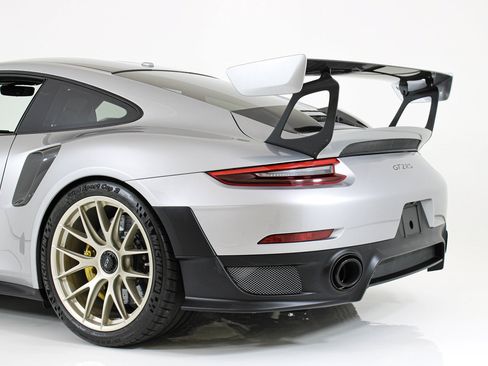 Used 2018 Porsche 911 GT2 RS RWD image 36