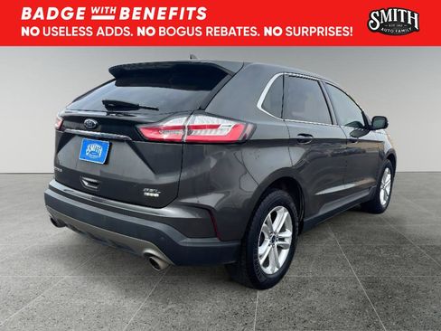 Used 2020 Ford Edge SEL w/ Convenience Package FWD image 4
