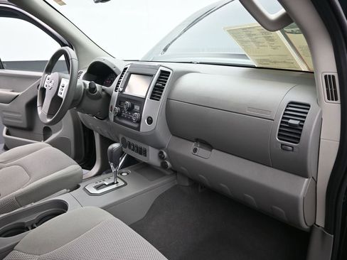 Used 2020 Nissan Frontier SV w/ Midnight Edition Floor Mats image 31