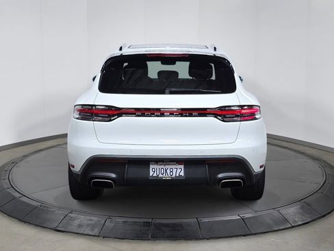 Certified 2025 Porsche Macan AWD/4WD image 6