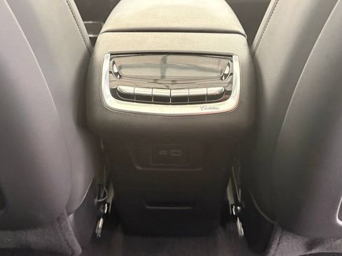 Used 2024 Cadillac XT6 Sport w/ Technology Package AWD/4WD image 40