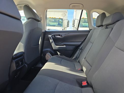 Used 2024 Toyota RAV4 XLE image 16