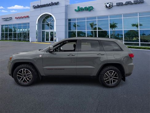 Used 2021 Jeep Grand Cherokee Trailhawk image 4
