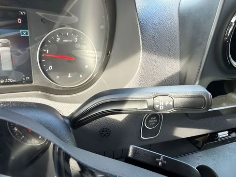 Used 2025 Mercedes-Benz Sprinter 2500 image 14