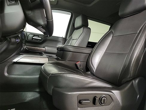 Used 2019 Chevrolet Silverado 1500 LTZ image 10