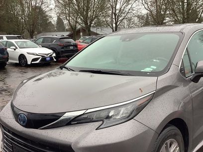 Certified 2024 Toyota Sienna XLE