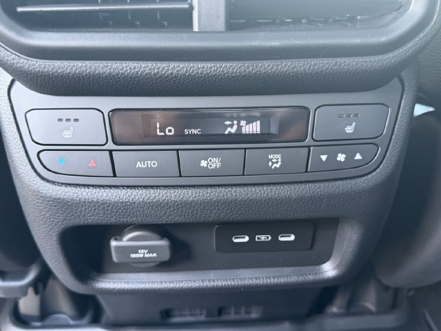 Used 2025 Honda Ridgeline Black Edition image 9