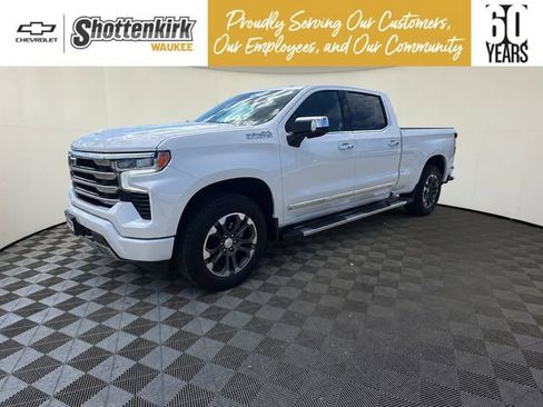 Used 2025 Chevrolet Silverado 1500 High Country w/ Technology Package AWD/4WD image 1