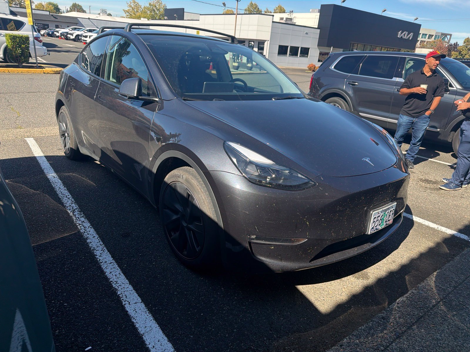Used 2025 Tesla Model Y Long Range AWD/4WD image 4