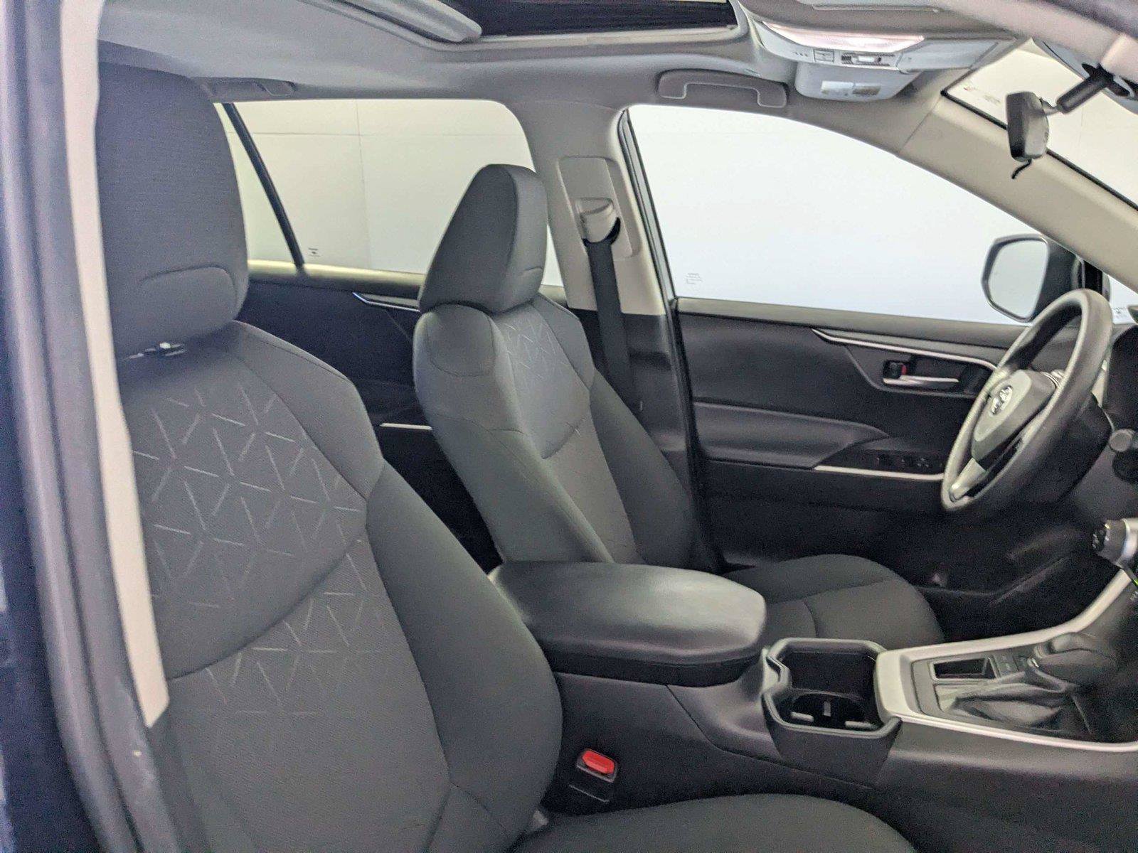 Used 2024 Toyota RAV4 XLE w/ Convenience Package FWD image 30