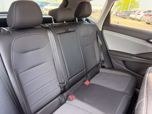 Certified 2024 Volkswagen Taos SE AWD/4WD image 21