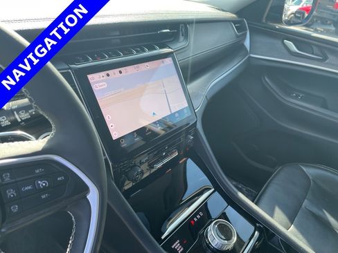 Used 2023 Jeep Grand Cherokee Limited image 5