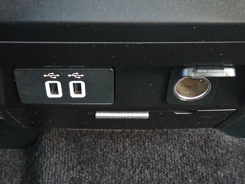 Used 2016 Ford F150 XLT w/ Equipment Group 302A Luxury image 19