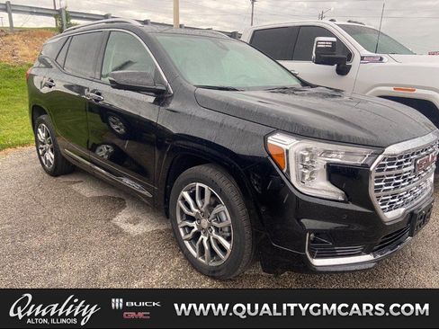 Used 2024 GMC Terrain Denali w/ Denali Premium Package AWD/4WD image 1