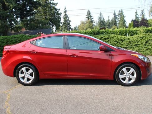 Used 2011 Hyundai Elantra GLS w/ Preferred Equipment Pkg 3 FWD image 11