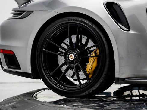 Used 2021 Porsche 911 Turbo S image 92