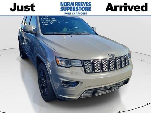 Used 2022 Jeep Grand Cherokee Laredo X RWD image 1