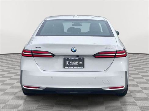 Used 2026 BMW 530i xDrive image 6