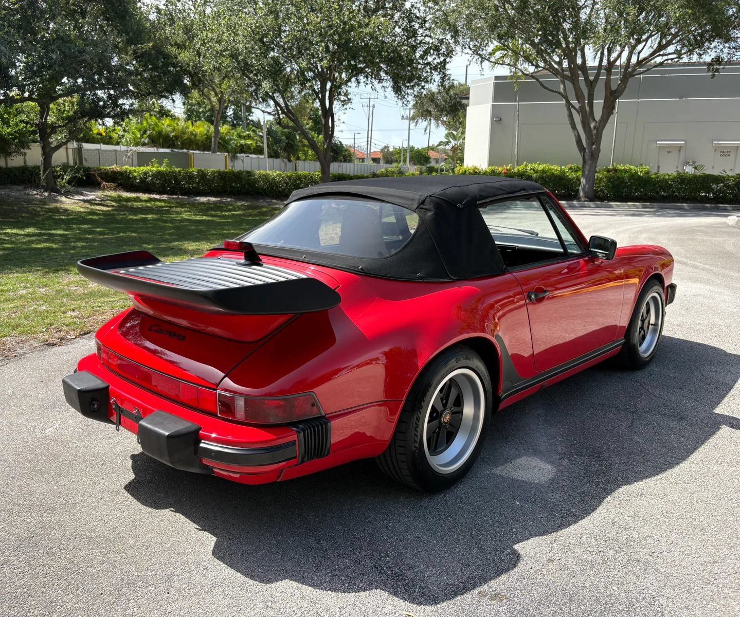Used 1988 Porsche 911 Carrera RWD image 36