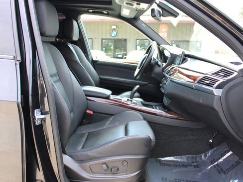 Used 2013 BMW X5 xDrive50i image 16