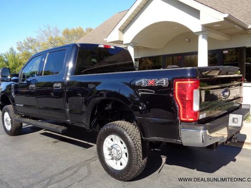 Used 2018 Ford F350 XLT w/ XLT Value Package AWD/4WD image 4