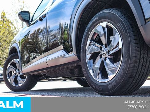 Used 2025 Nissan Rogue SV image 16