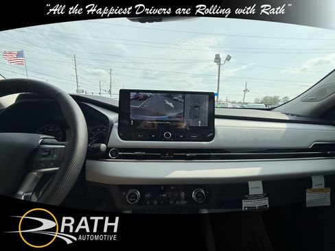 New 2026 Mitsubishi Outlander SE image 16