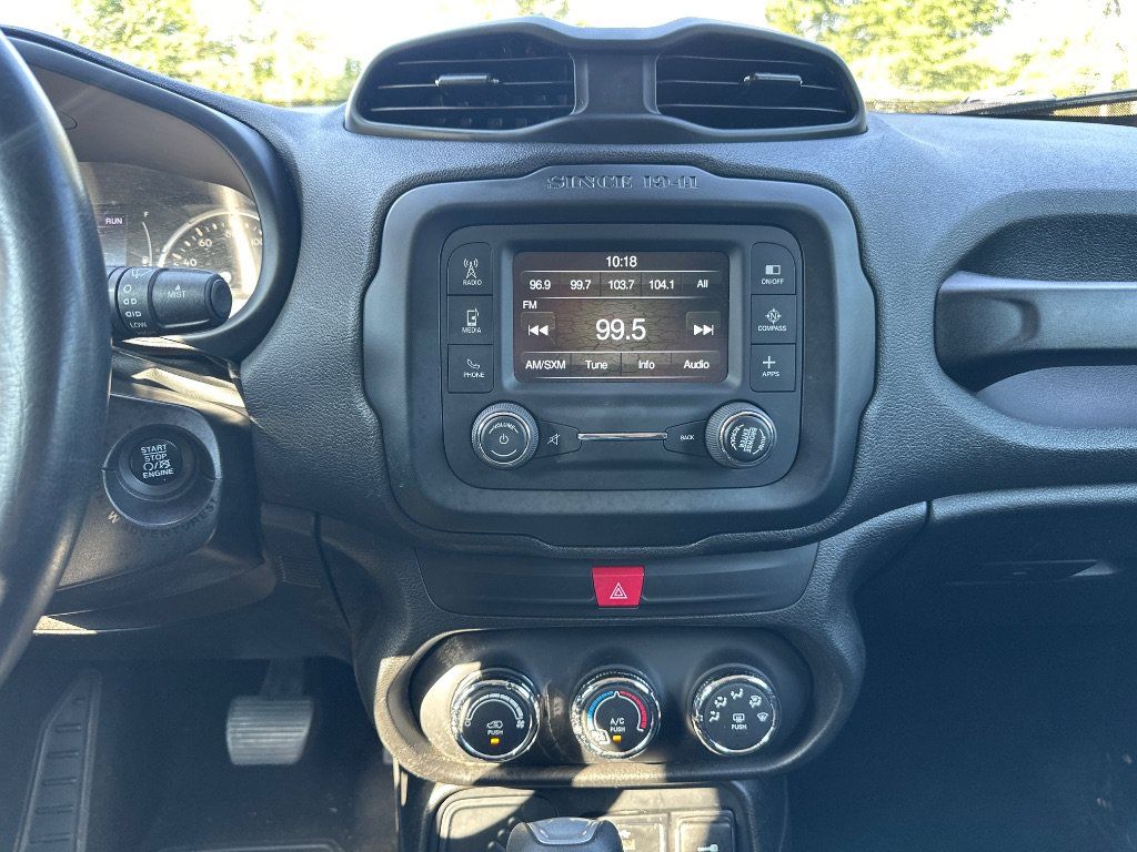 Used 2017 Jeep Renegade Altitude FWD image 29